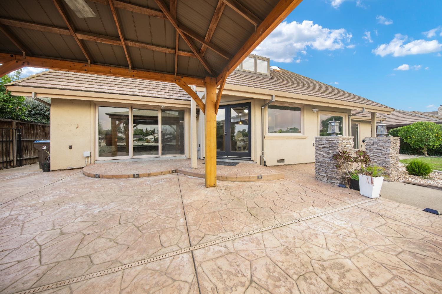 Stockton, California, 95219, United States, 4 Bedrooms Bedrooms, ,5 BathroomsBathrooms,Residential,Active,1970940