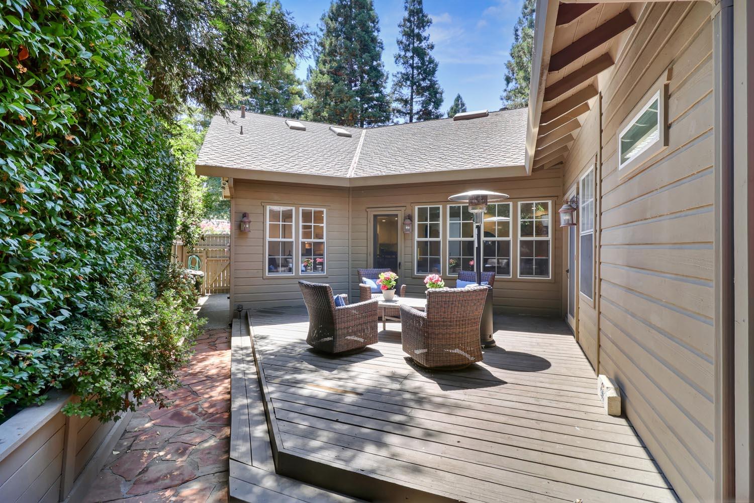 Carmichael, California, 95608, United States, 4 Bedrooms Bedrooms, ,3 BathroomsBathrooms,Residential,Active,2007341