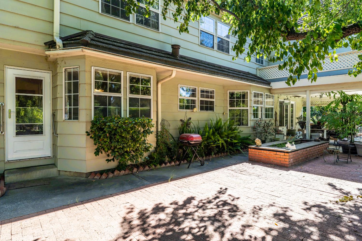 Woodland, California, 95695, United States, 5 Bedrooms Bedrooms, ,5 BathroomsBathrooms,Residential,Active,1907974