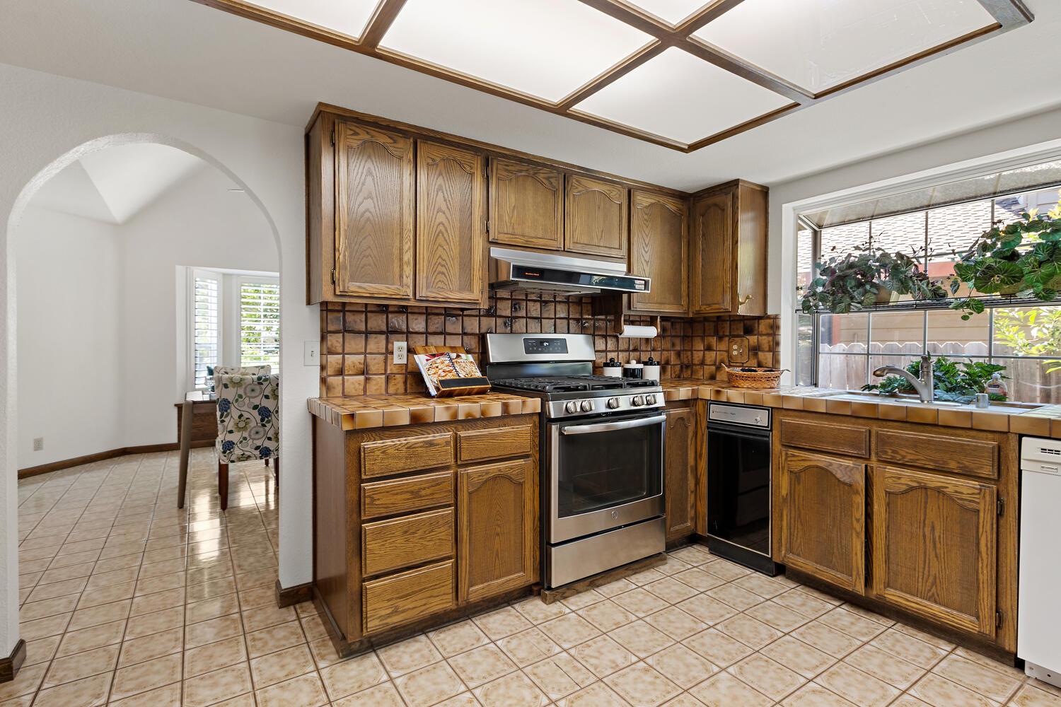 Davis, California, 95618, United States, 4 Bedrooms Bedrooms, ,3 BathroomsBathrooms,Residential,Active,1914765
