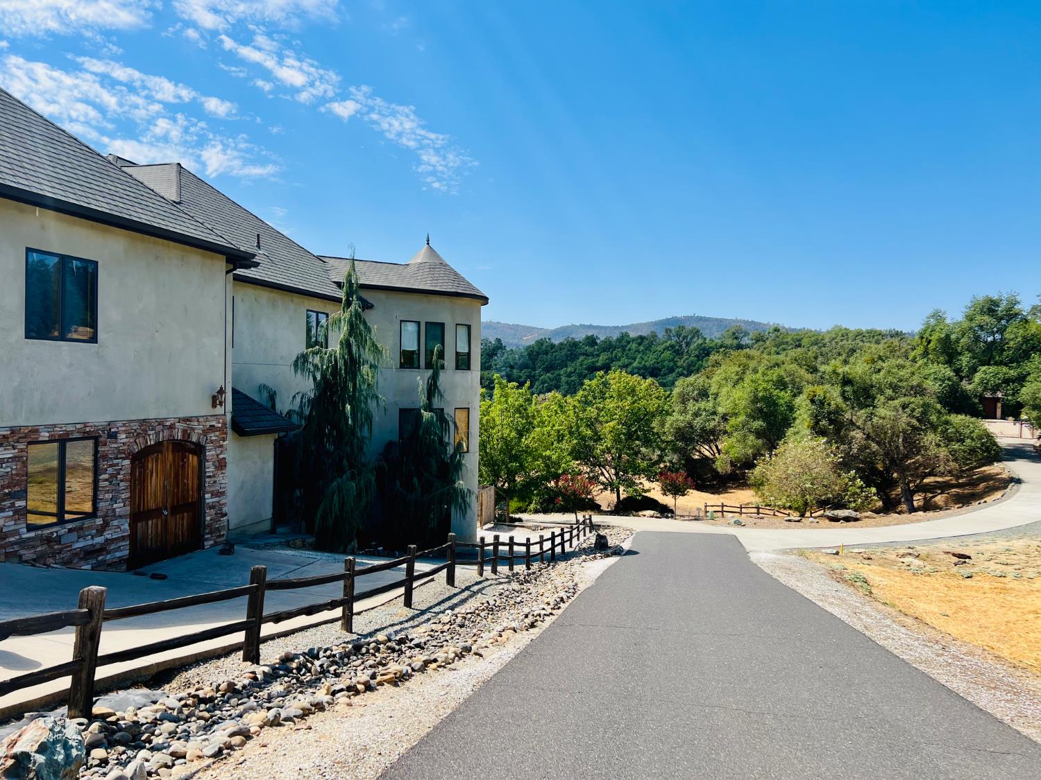Angels Camp, California, 95222, United States, 4 Bedrooms Bedrooms, ,4 BathroomsBathrooms,Residential,Active,1945061