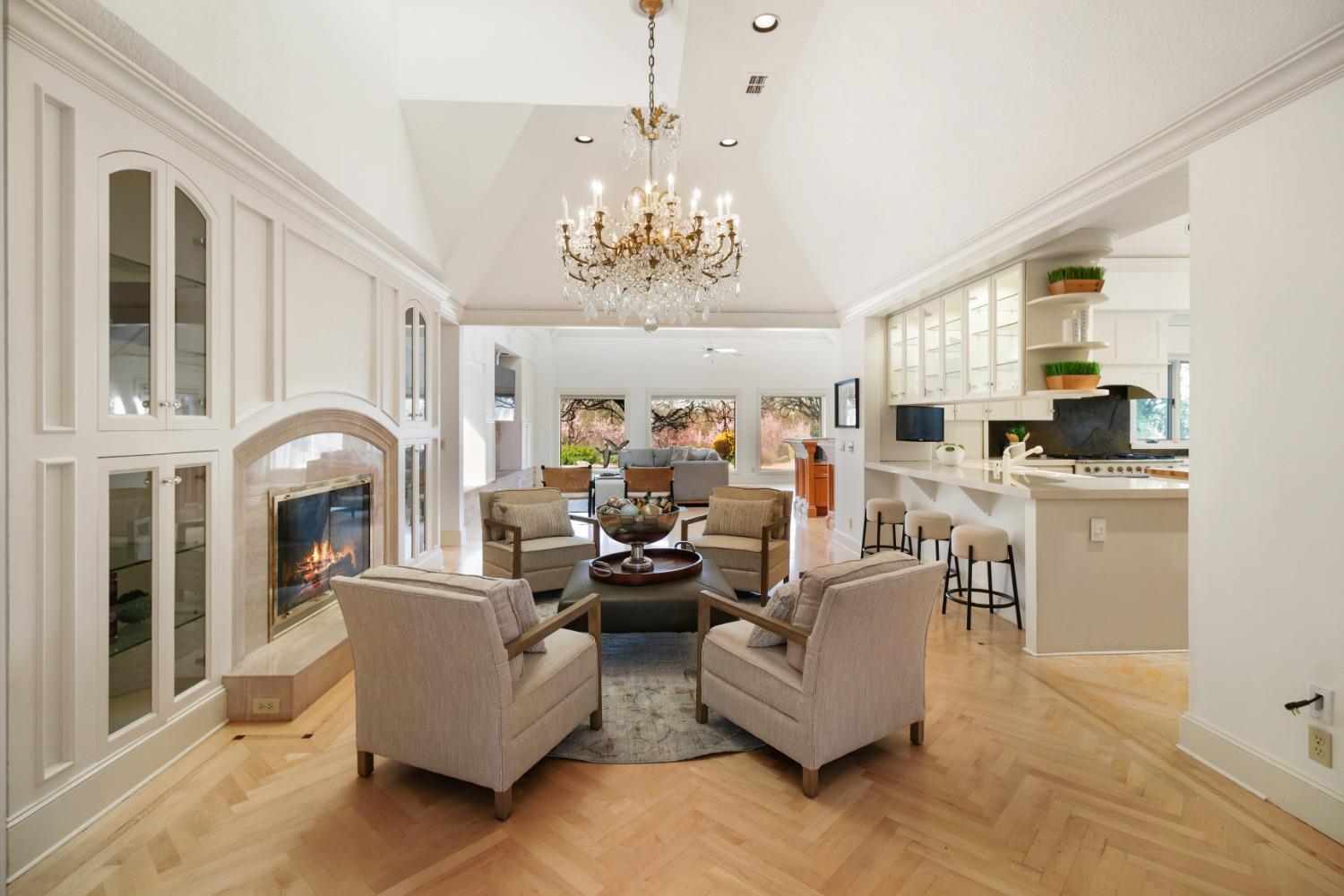 Sacramento, California, 95827, United States, 6 Bedrooms Bedrooms, ,7 BathroomsBathrooms,Residential,Active,1898041