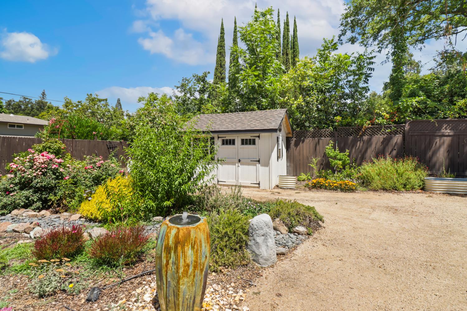Carmichael, California, 95608, United States, 4 Bedrooms Bedrooms, ,3 BathroomsBathrooms,Residential,Active,1904149