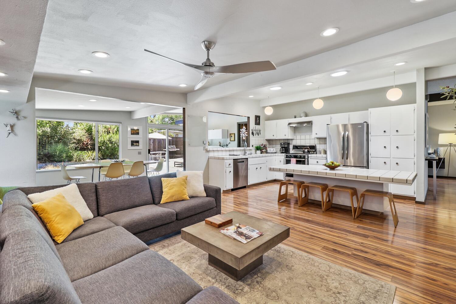 Davis, California, 95616, United States, 4 Bedrooms Bedrooms, ,3 BathroomsBathrooms,Residential,Active,1922279