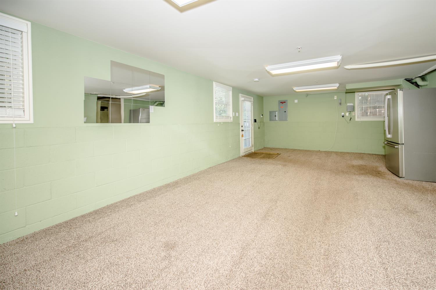 Woodland, California, 95695, United States, 5 Bedrooms Bedrooms, ,4 BathroomsBathrooms,Residential,Active,1843839