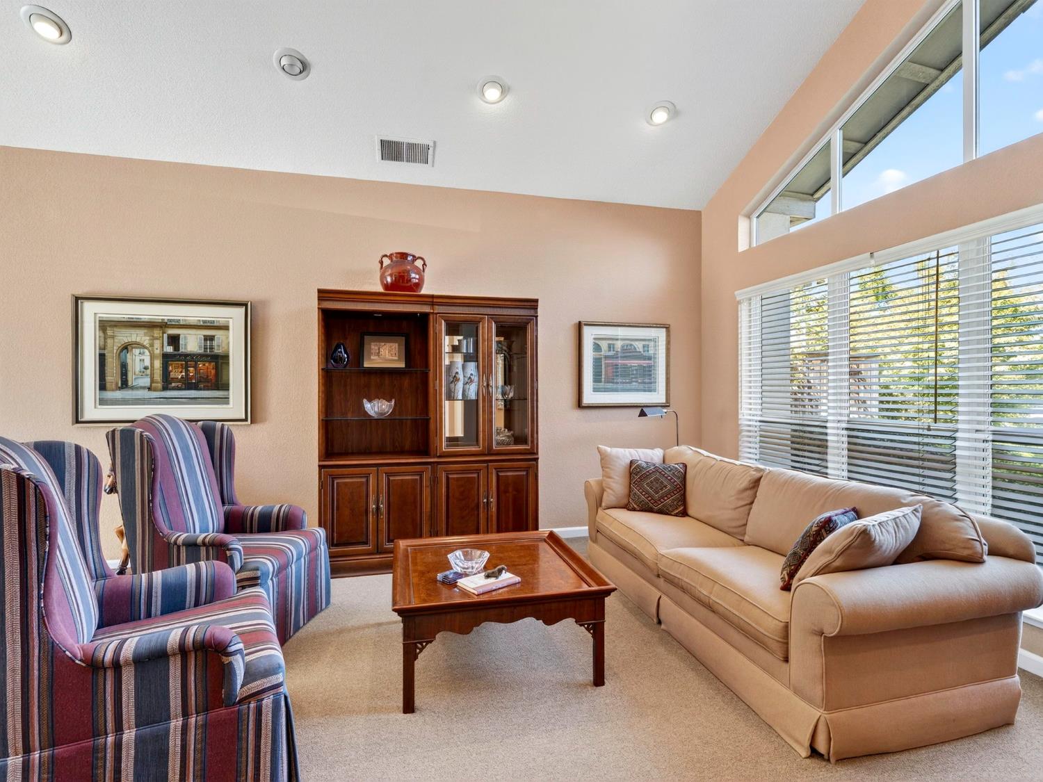 Davis, California, 95616, United States, 4 Bedrooms Bedrooms, ,3 BathroomsBathrooms,Residential,Active,1968416