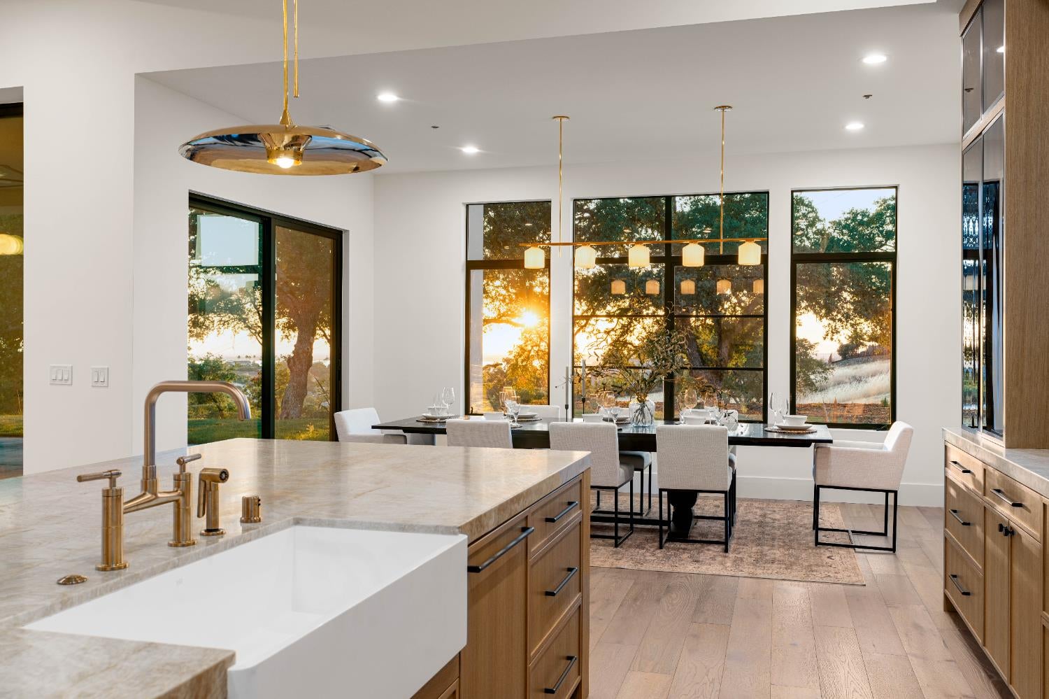 El Dorado Hills, California, 95762, United States, 5 Bedrooms Bedrooms, ,5 BathroomsBathrooms,Residential,Active,1998588