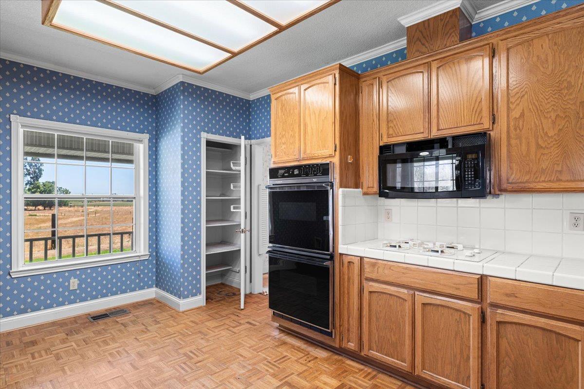 Galt, California, 95632, United States, 3 Bedrooms Bedrooms, ,3 BathroomsBathrooms,Residential,Active,1922295