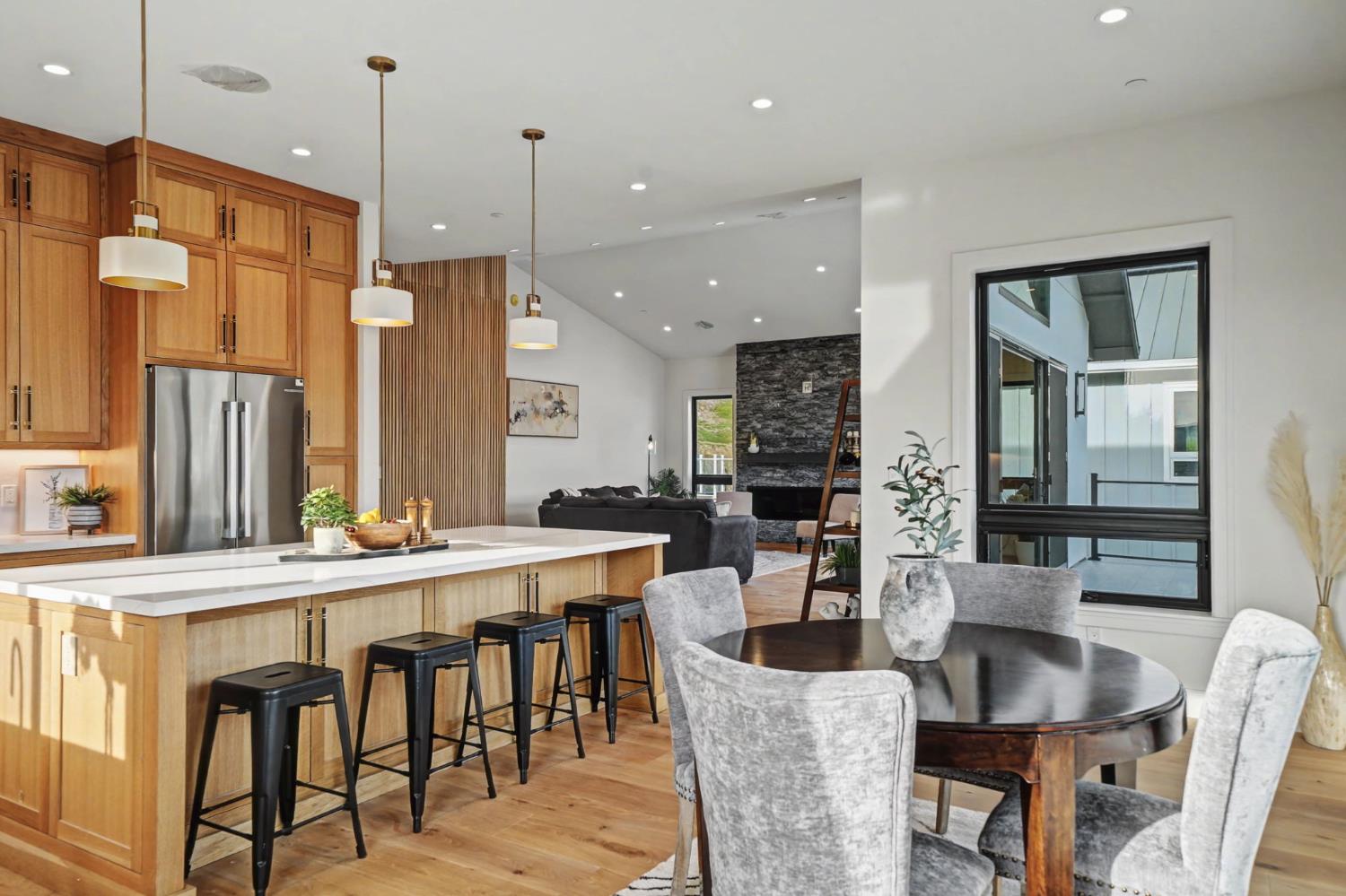 Copperopolis, California, 95228, United States, 3 Bedrooms Bedrooms, ,4 BathroomsBathrooms,Residential,Active,2044189