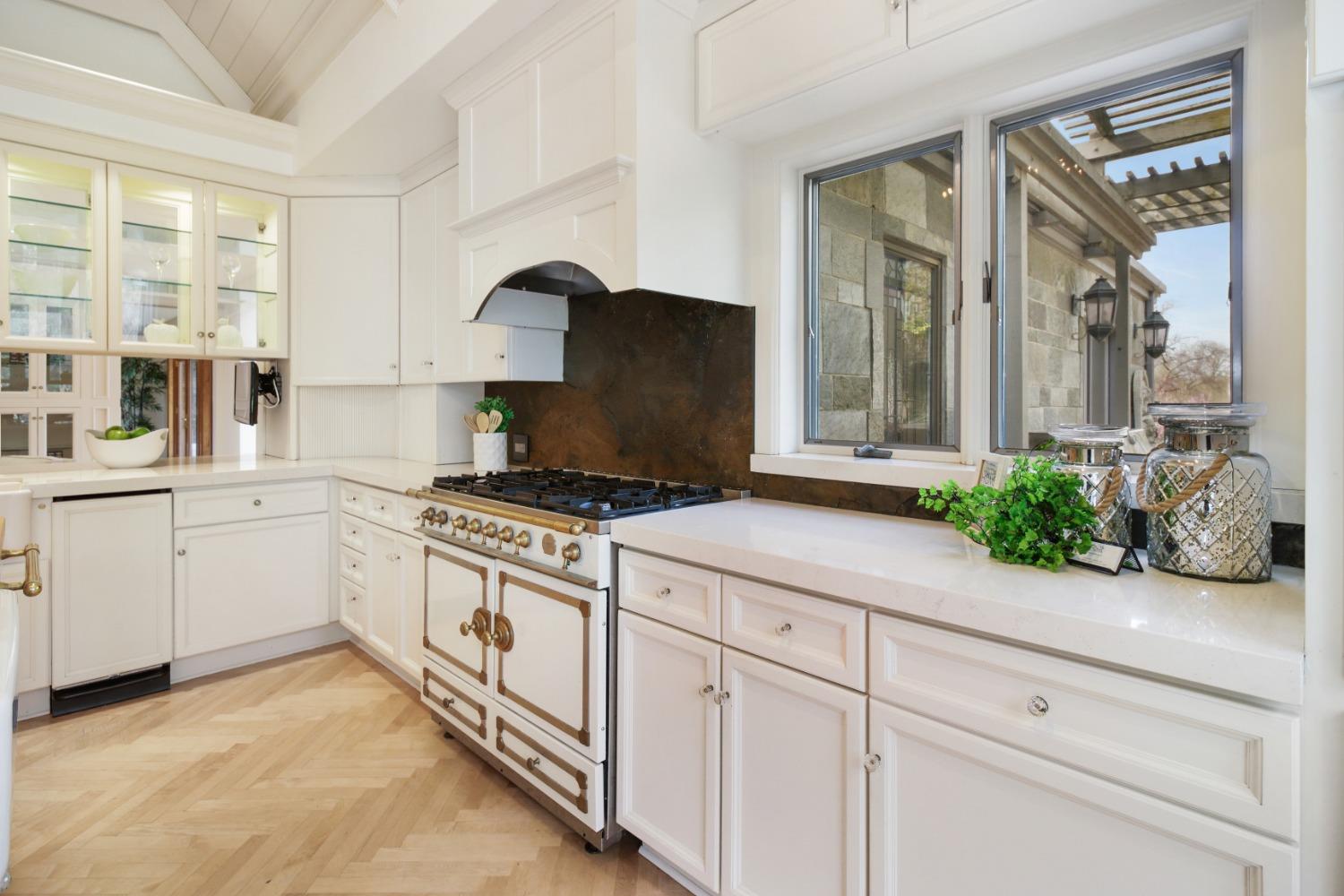 Sacramento, California, 95827, United States, 6 Bedrooms Bedrooms, ,7 BathroomsBathrooms,Residential,Active,1898041