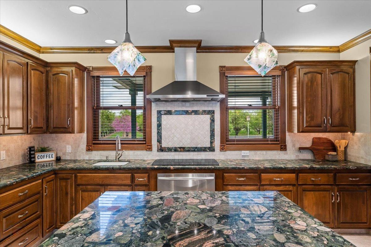 Ripon, California, 95366, United States, 3 Bedrooms Bedrooms, ,5 BathroomsBathrooms,Residential,Active,1808206