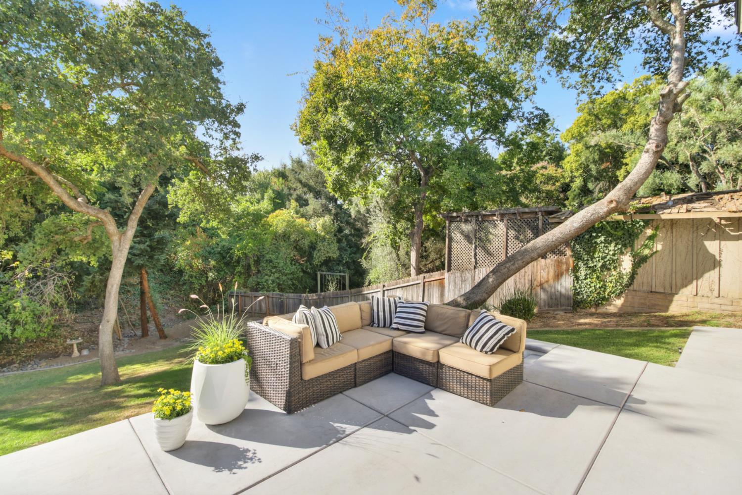 Carmichael, California, 95608, United States, 5 Bedrooms Bedrooms, ,4 BathroomsBathrooms,Residential,Active,1952048