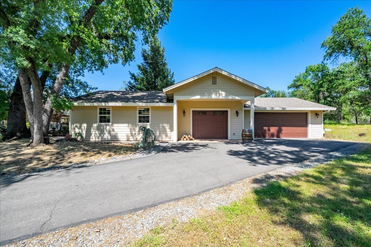Shingle Springs, California, 95682, United States, 3 Bedrooms Bedrooms, ,3 BathroomsBathrooms,Residential,Active,1823945