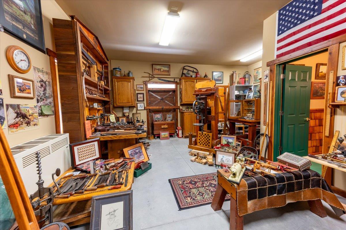 Nevada City, California, 95959, United States, 4 Bedrooms Bedrooms, ,4 BathroomsBathrooms,Residential,Active,2043131
