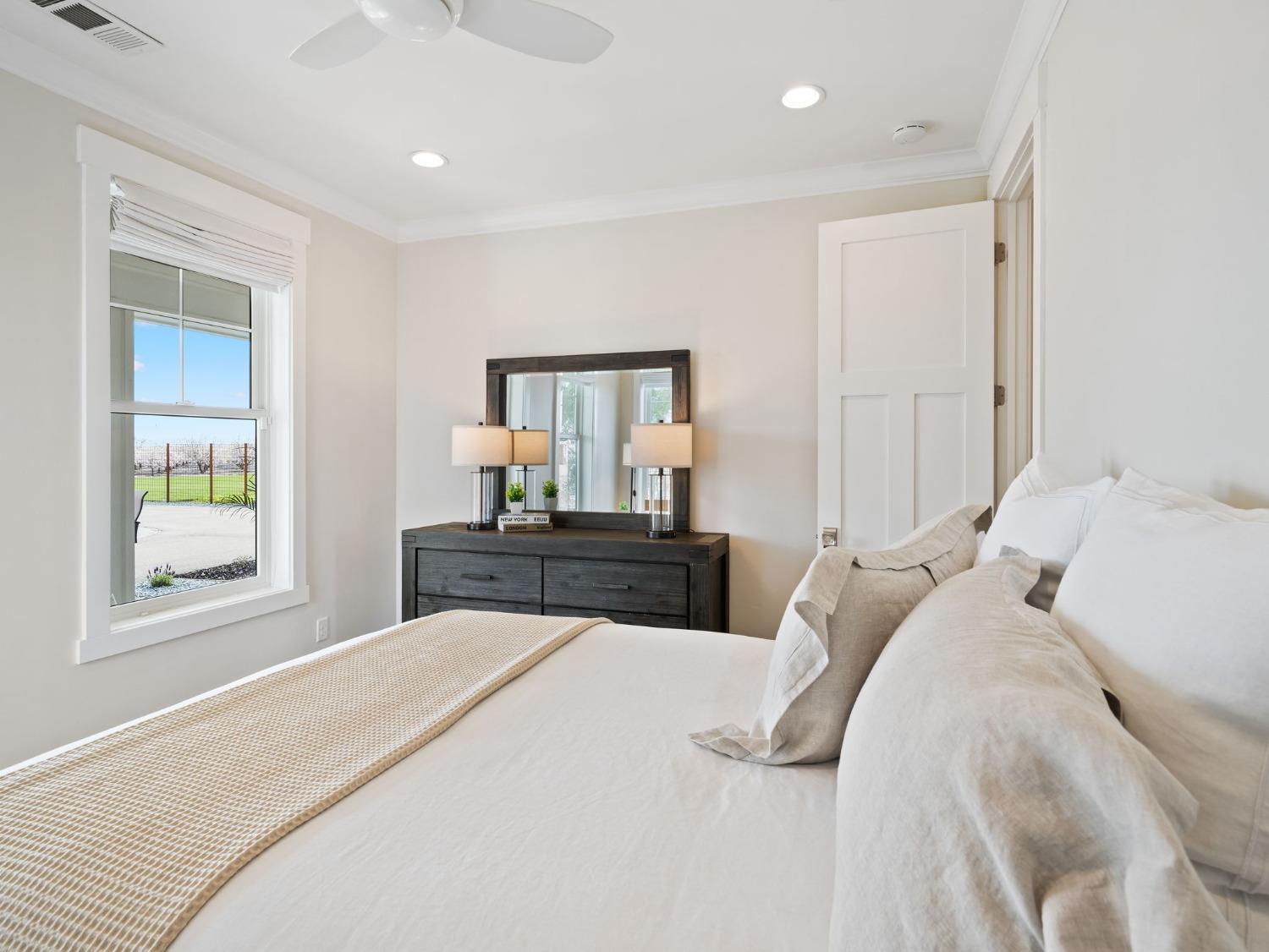 Davis, California, 95616, United States, ,3 BathroomsBathrooms,Residential,Active,1808296