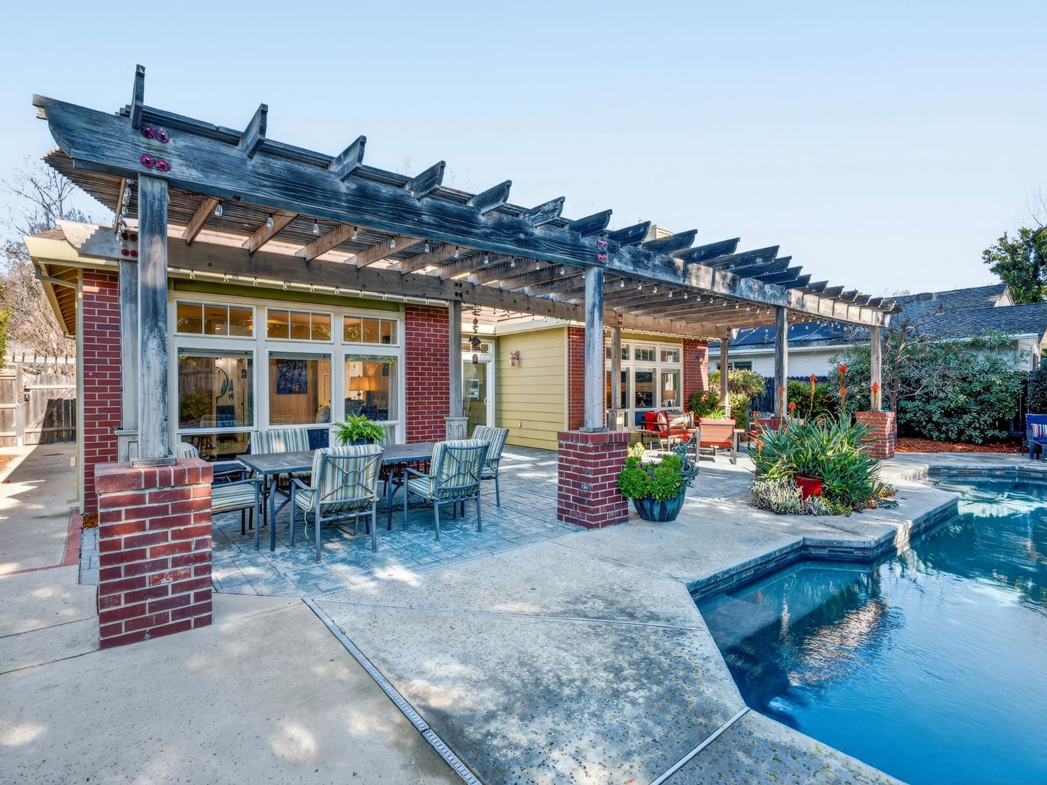 Davis, California, 95618, United States, 5 Bedrooms Bedrooms, ,3 BathroomsBathrooms,Residential,Active,2015823