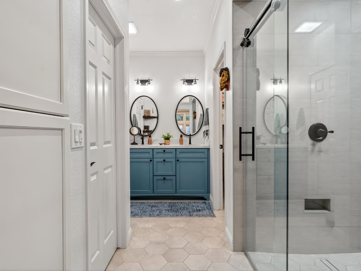 Davis, California, 95618, United States, 5 Bedrooms Bedrooms, ,3 BathroomsBathrooms,Residential,Active,2015823