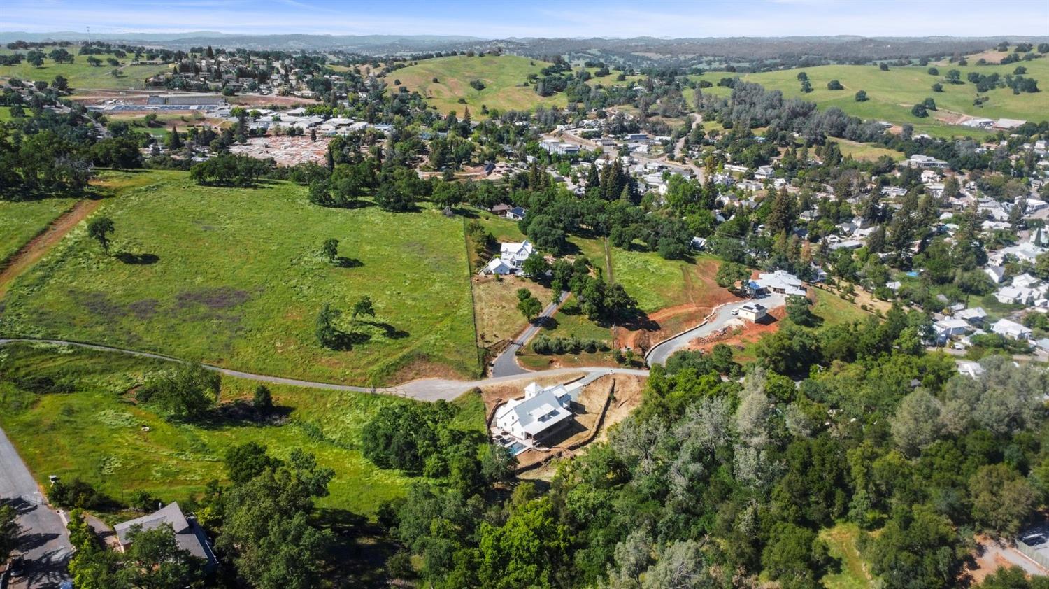 Sutter Creek, California, 95685, United States, 3 Bedrooms Bedrooms, ,3 BathroomsBathrooms,Residential,Active,2011413