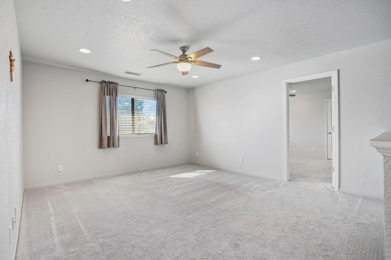 Modesto, California, 95356, United States, 4 Bedrooms Bedrooms, ,4 BathroomsBathrooms,Residential,Active,2045551