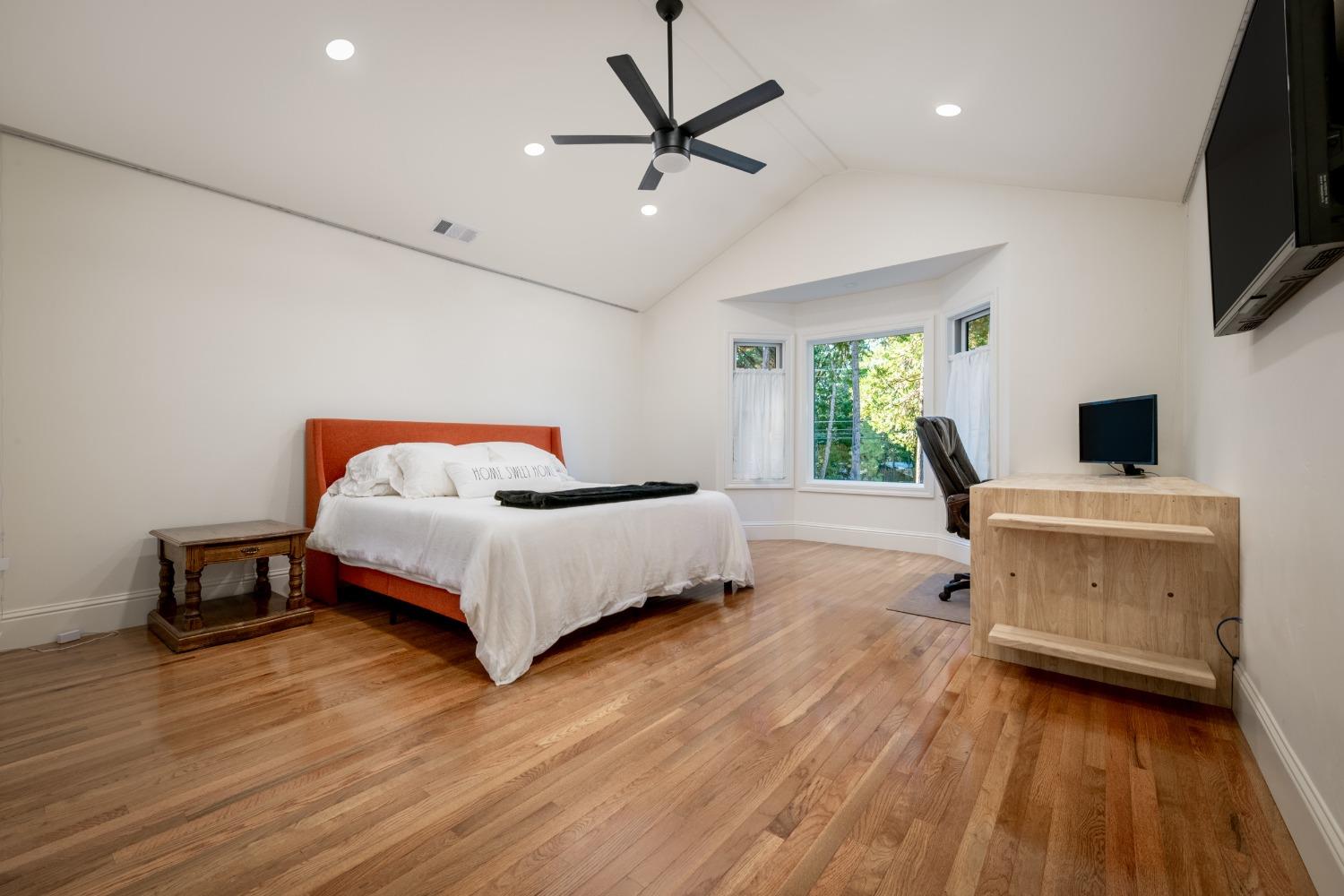 Nevada City, California, 95959, United States, 4 Bedrooms Bedrooms, ,5 BathroomsBathrooms,Residential,Active,1808164