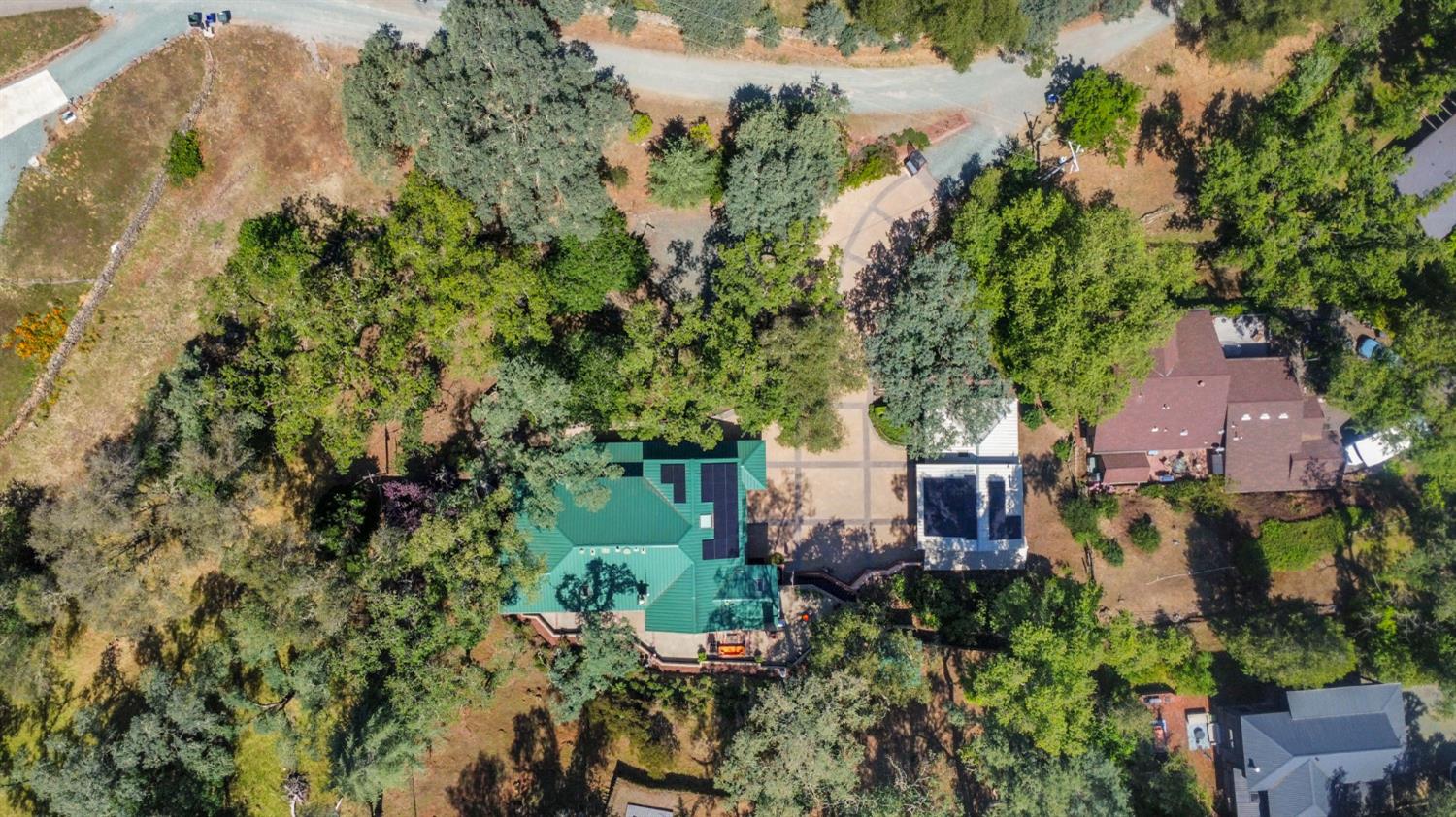 Sutter Creek, California, 95685, United States, 2 Bedrooms Bedrooms, ,4 BathroomsBathrooms,Residential,Active,2038151
