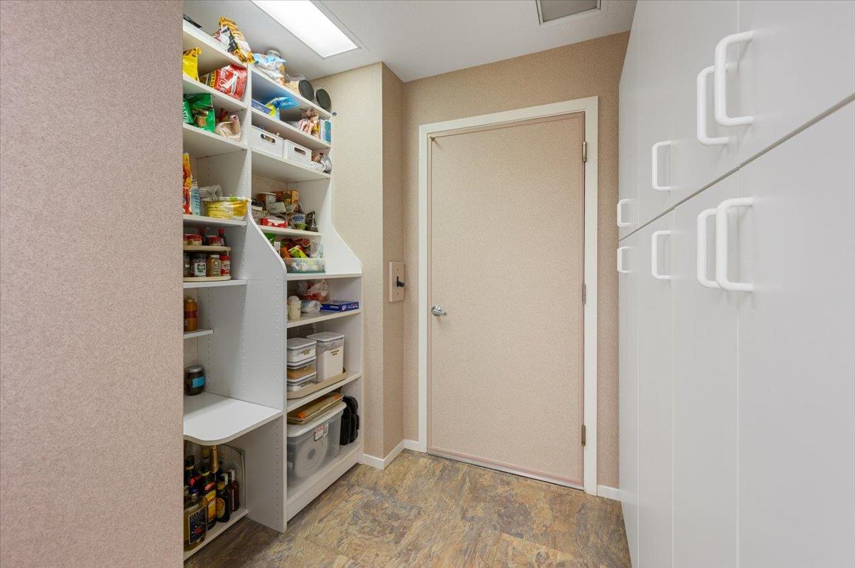 Nevada City, California, 95959, United States, 3 Bedrooms Bedrooms, ,4 BathroomsBathrooms,Residential,Active,1919387