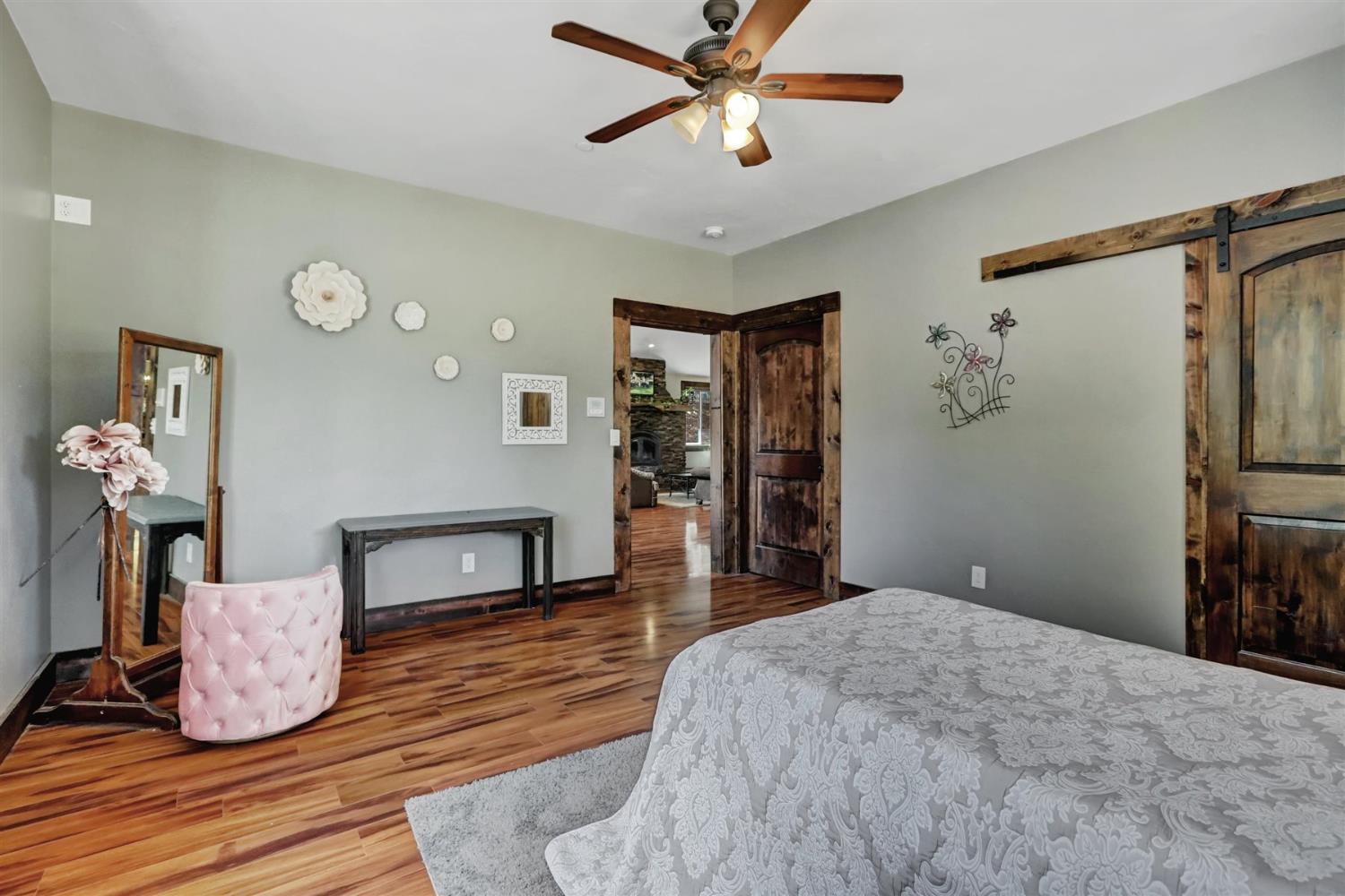 Grass Valley, California, 95949, United States, 4 Bedrooms Bedrooms, ,5 BathroomsBathrooms,Residential,Active,1941342