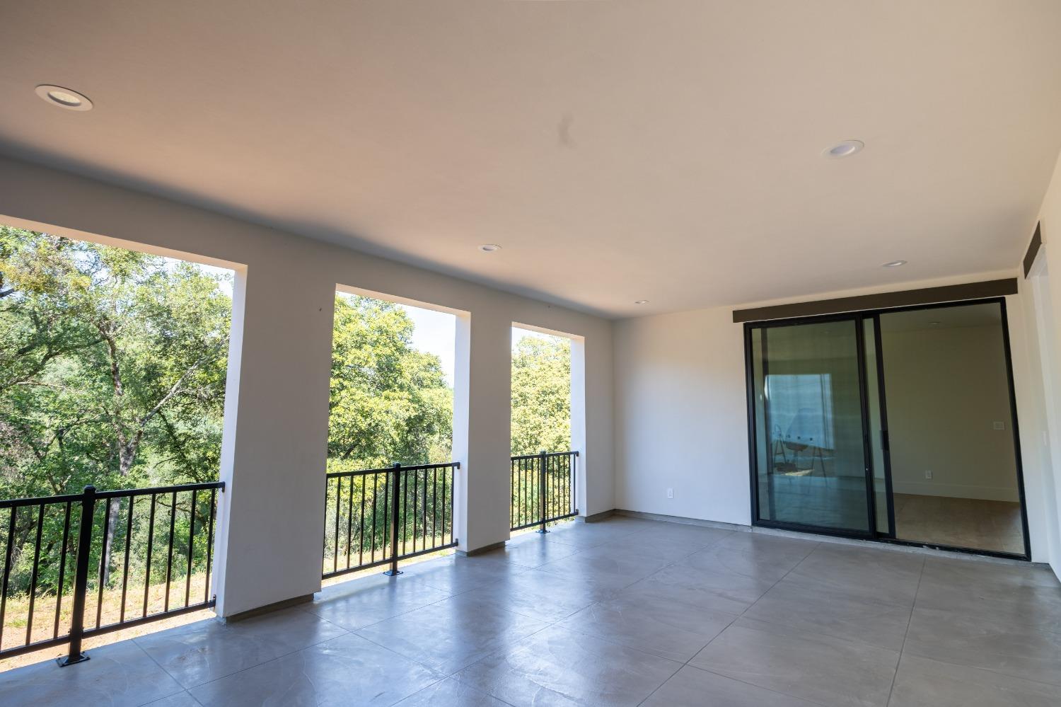 Auburn, California, 95603, United States, 4 Bedrooms Bedrooms, ,4 BathroomsBathrooms,Residential,Active,2017471