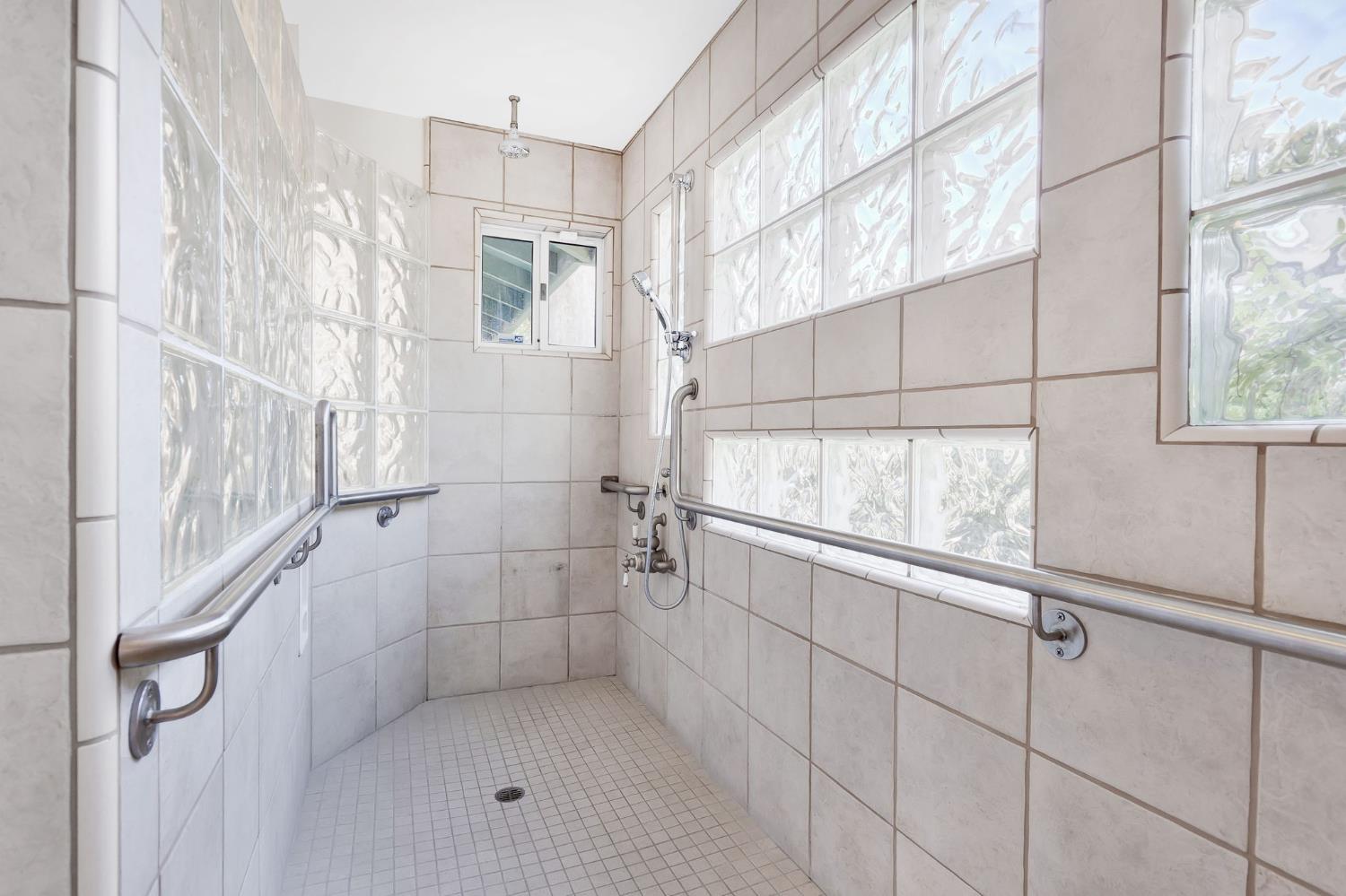 Davis, California, 95618, United States, 5 Bedrooms Bedrooms, ,4 BathroomsBathrooms,Residential,Active,1960157