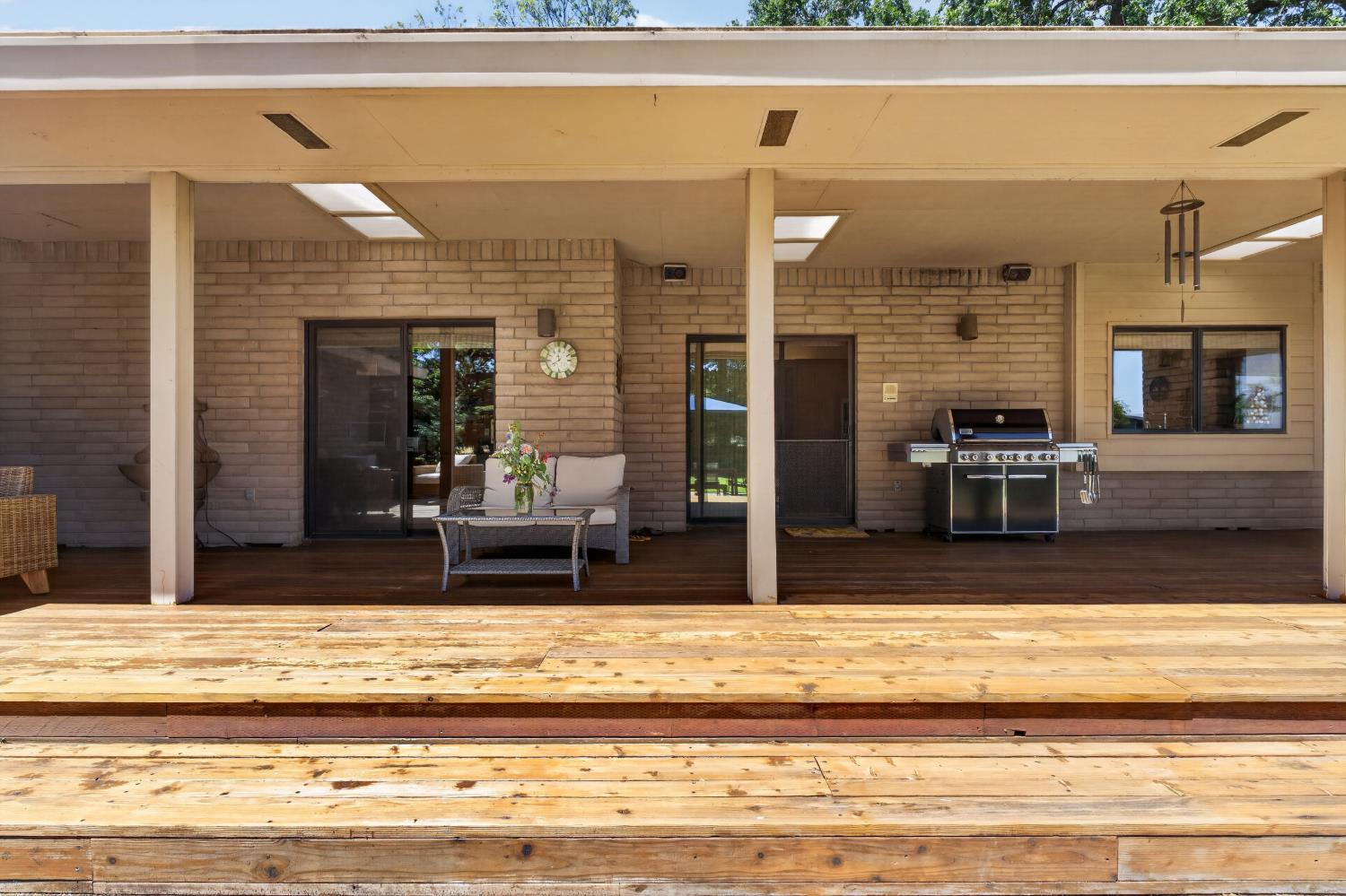 Woodland, California, 95776, United States, 5 Bedrooms Bedrooms, ,3 BathroomsBathrooms,Residential,Pending,2045625