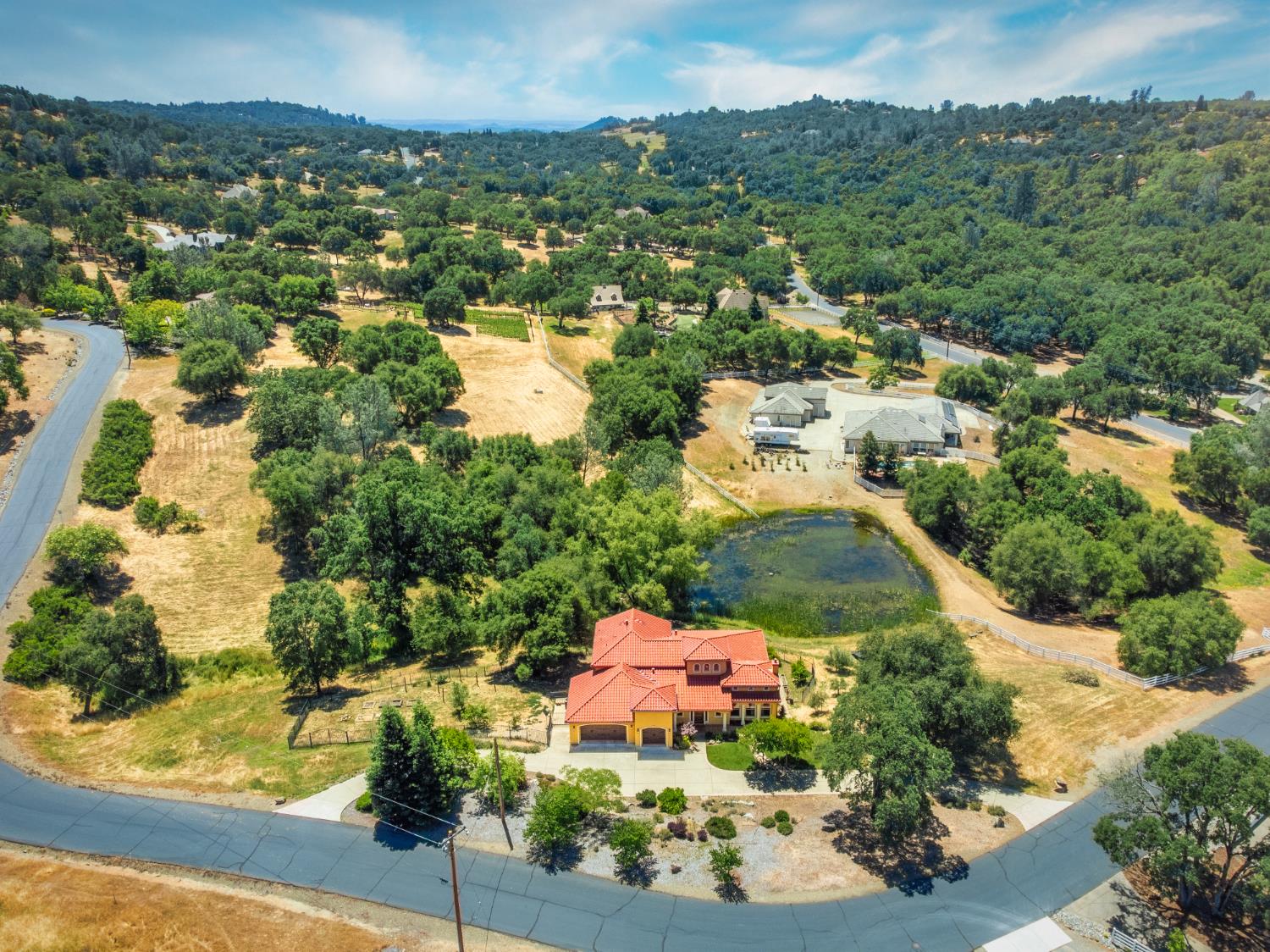 Shingle Springs, California, 95682, United States, ,4 BathroomsBathrooms,Residential,Active,1829887