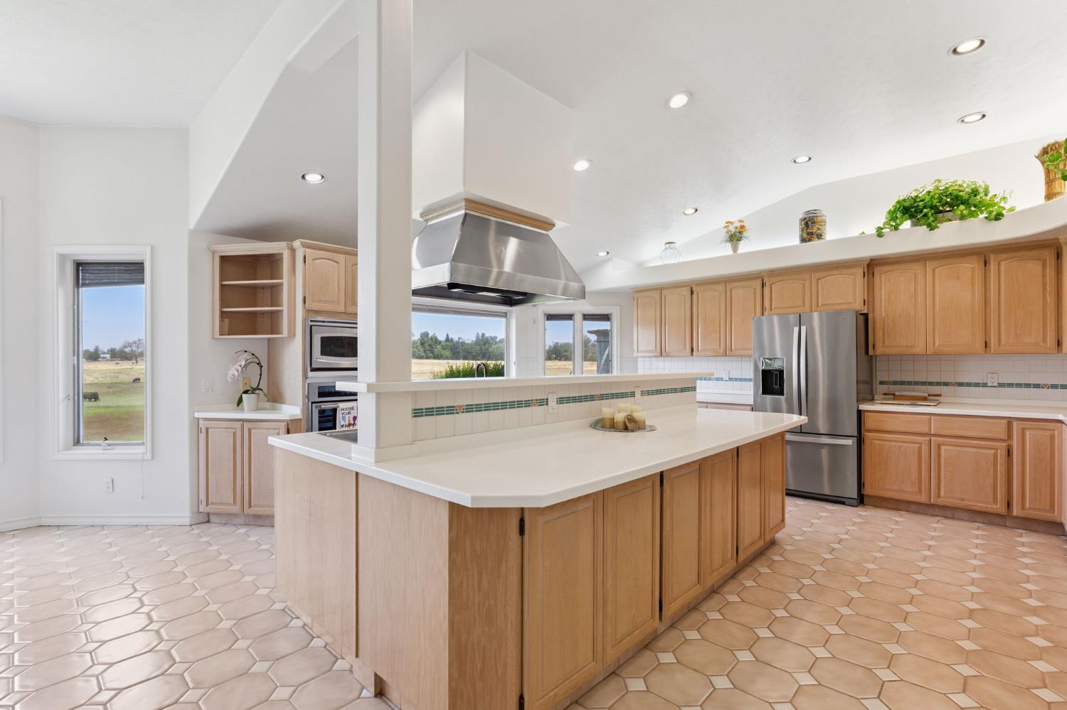 Wilton, California, 95693, United States, 4 Bedrooms Bedrooms, ,4 BathroomsBathrooms,Residential,Active,1892600