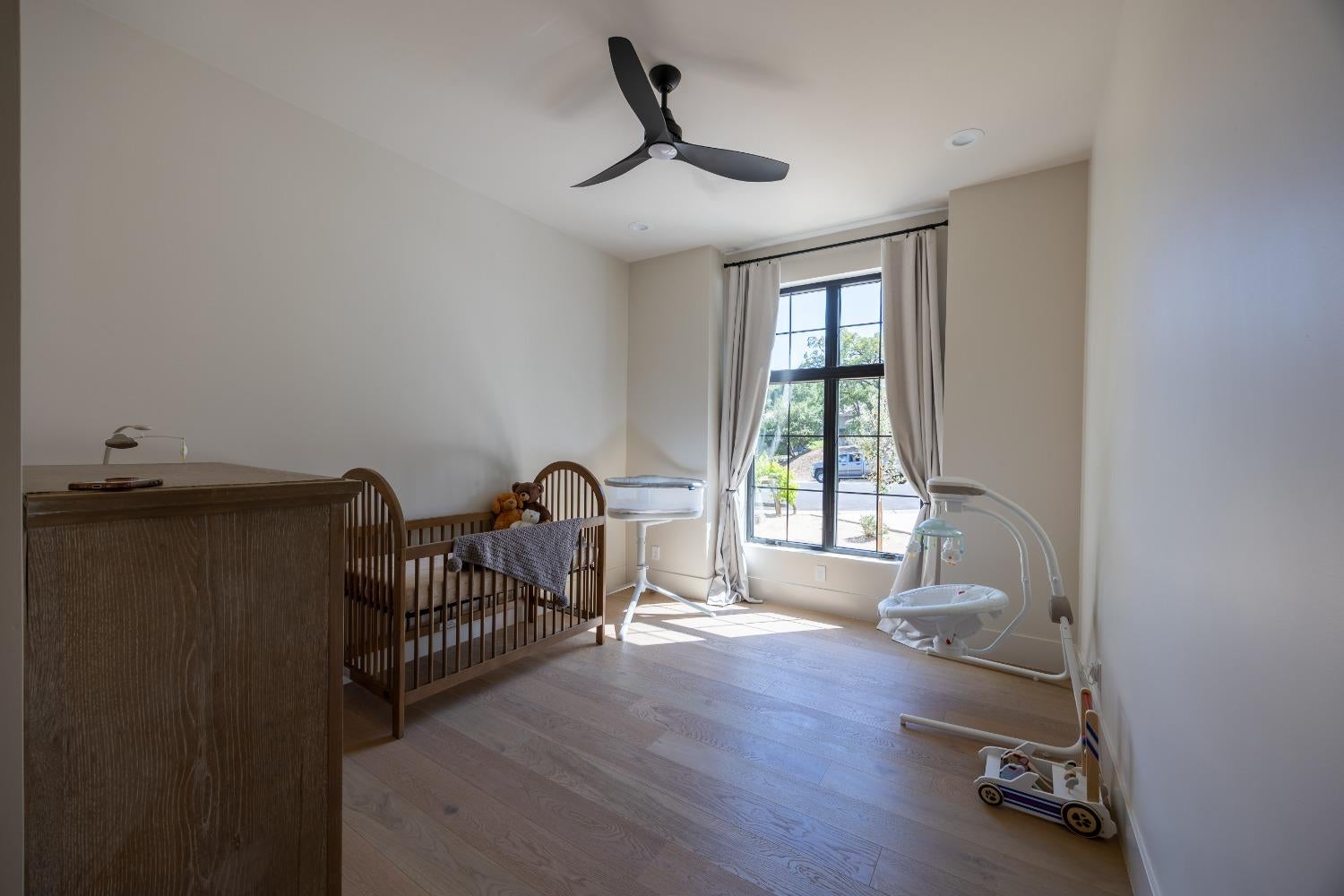 Auburn, California, 95603, United States, 4 Bedrooms Bedrooms, ,4 BathroomsBathrooms,Residential,Active,2017471