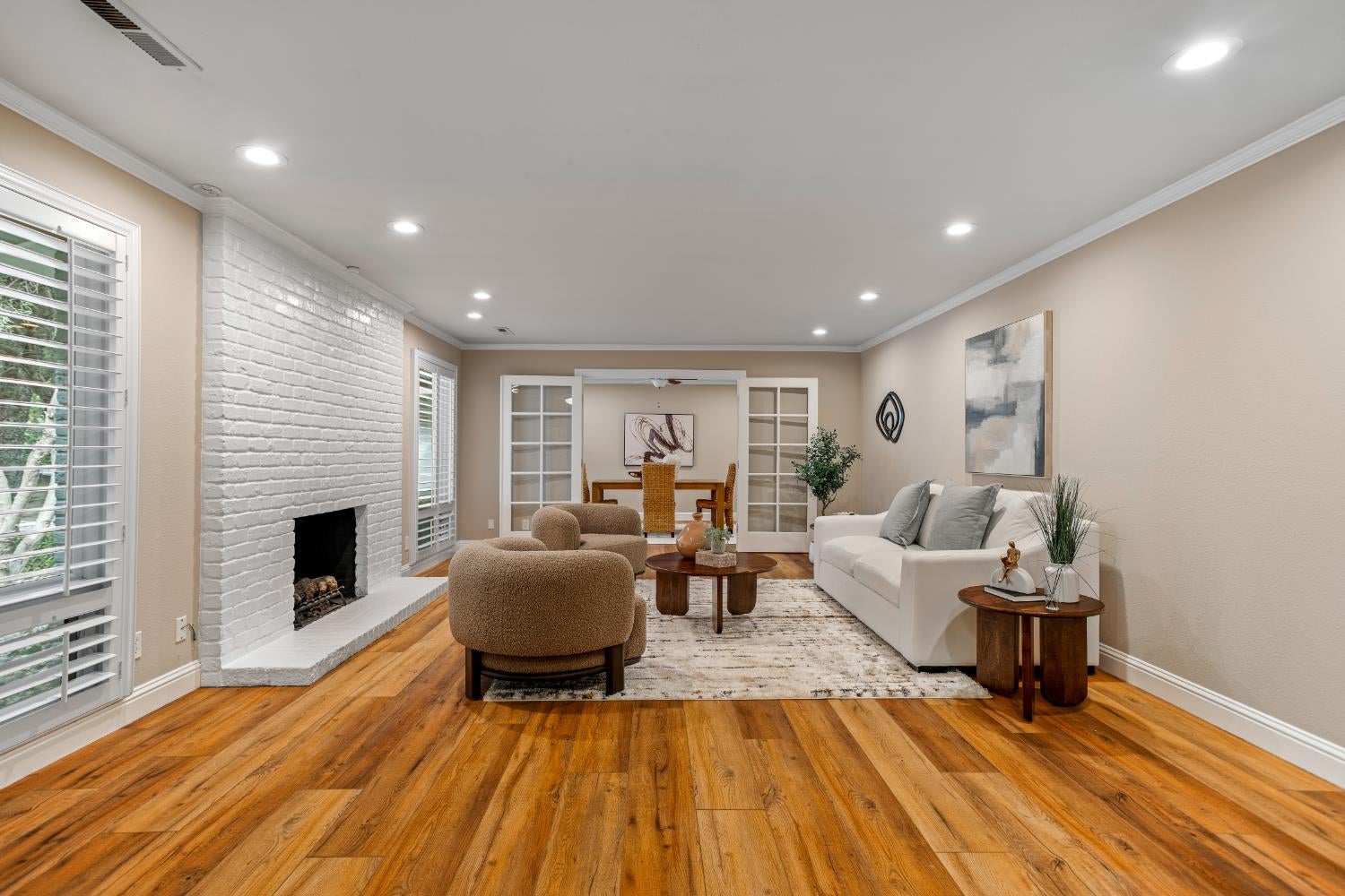 Sacramento, California, 95864, United States, 5 Bedrooms Bedrooms, ,3 BathroomsBathrooms,Residential,Active,1946308
