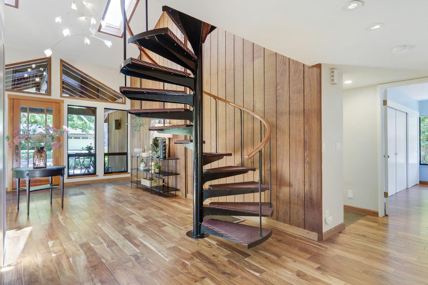 Davis, California, 95616, United States, 4 Bedrooms Bedrooms, ,4 BathroomsBathrooms,Residential,Active,1922349
