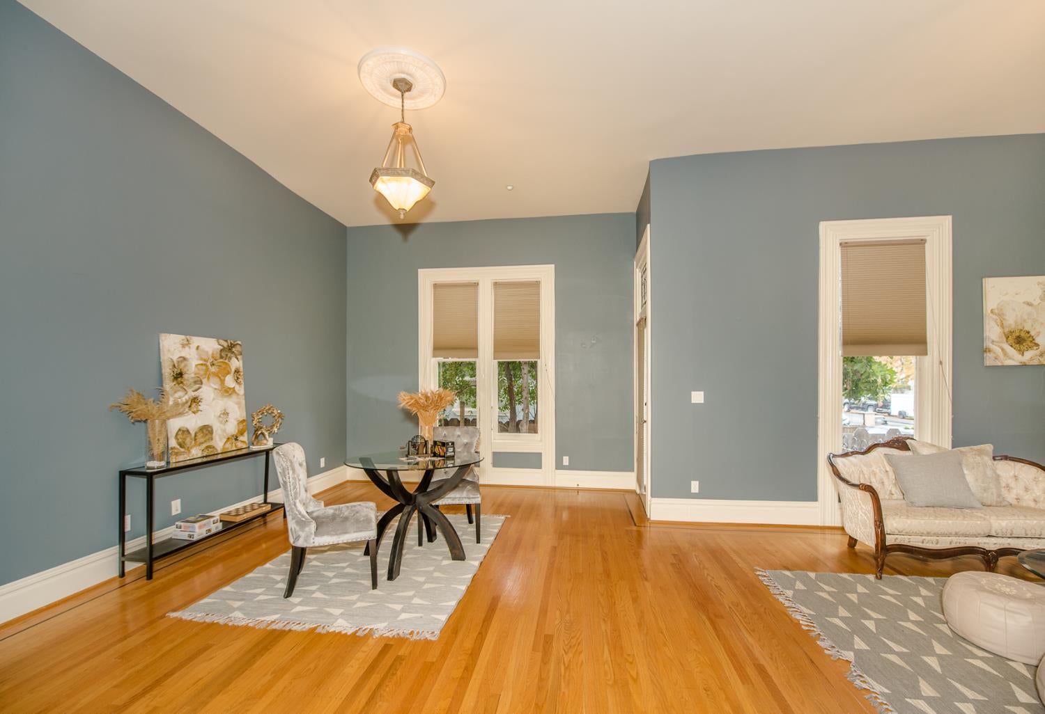 Woodland, California, 95695, United States, 5 Bedrooms Bedrooms, ,4 BathroomsBathrooms,Residential,Active,1843839