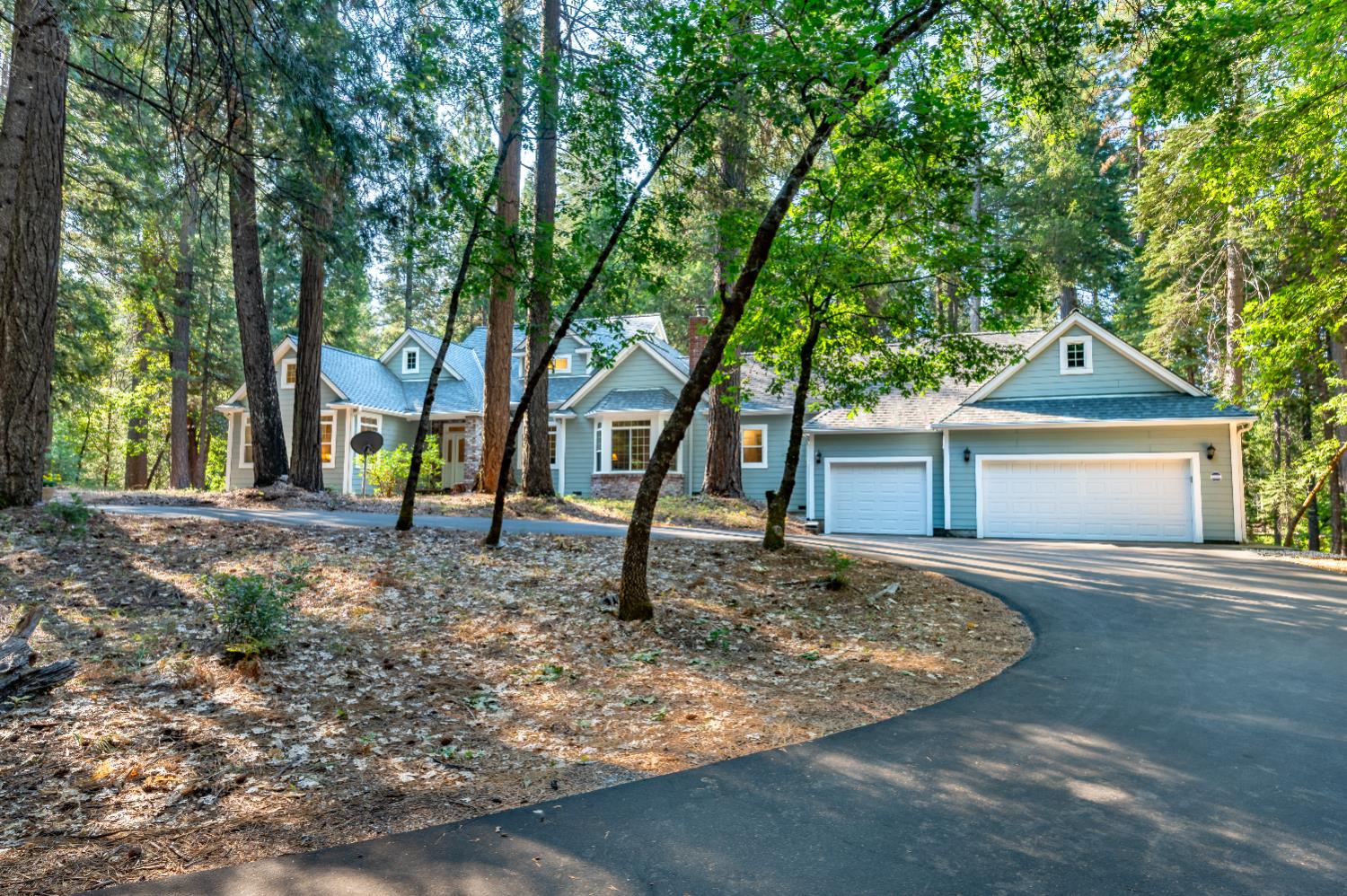 Nevada City, California, 95959, United States, 3 Bedrooms Bedrooms, ,4 BathroomsBathrooms,Residential,Active,1919052