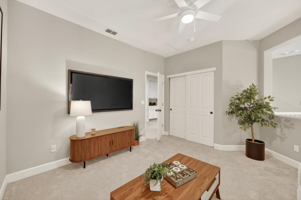 El Dorado Hills, California, 95762, United States, 5 Bedrooms Bedrooms, ,3 BathroomsBathrooms,Residential,Pending,2045616