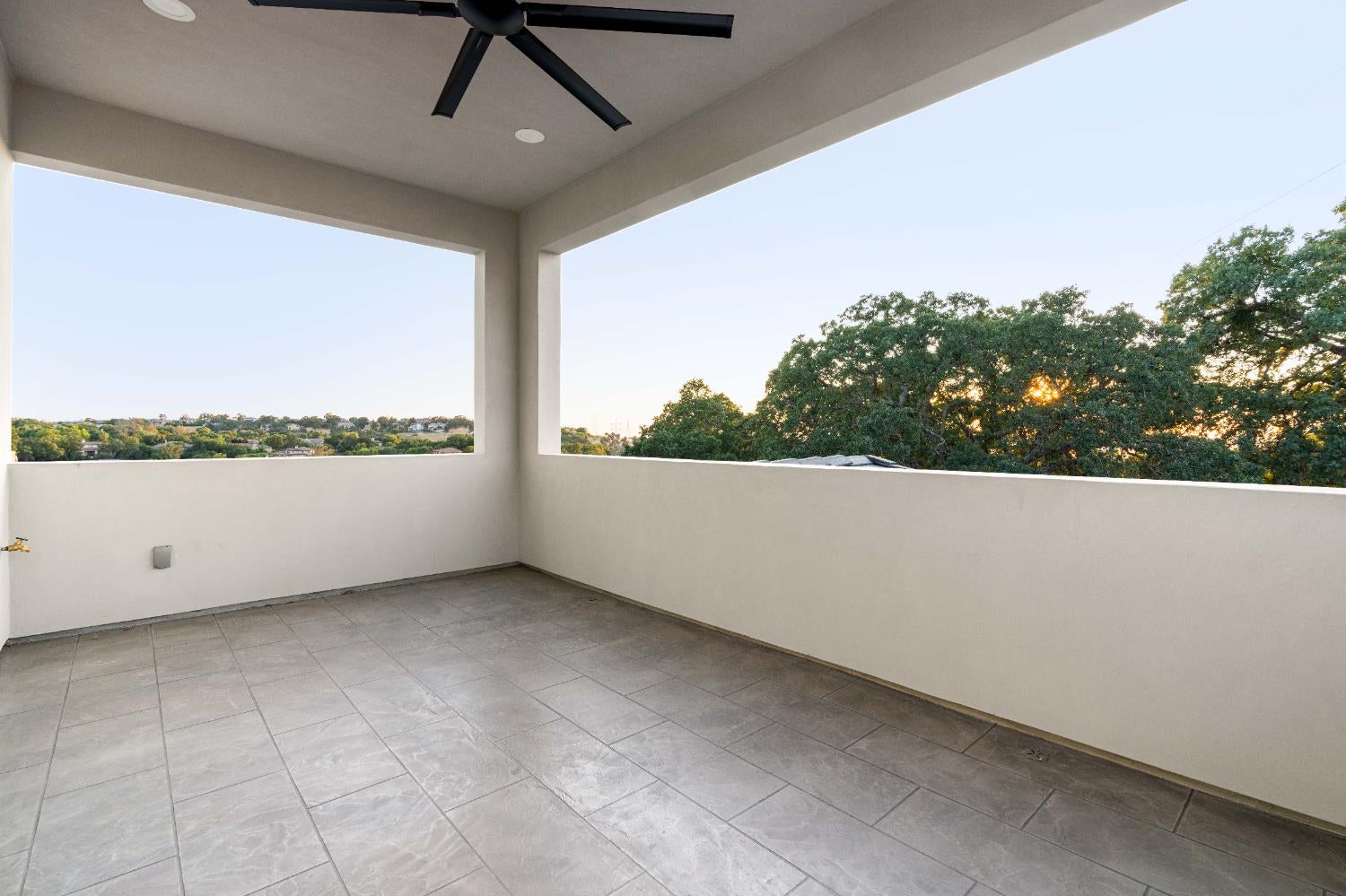 El Dorado Hills, California, 95762, United States, 5 Bedrooms Bedrooms, ,5 BathroomsBathrooms,Residential,Active,1998588