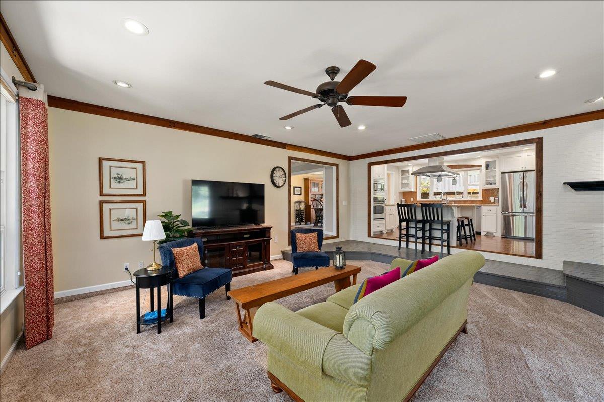 Shingle Springs, California, 95682, United States, 3 Bedrooms Bedrooms, ,3 BathroomsBathrooms,Residential,Active,1823945
