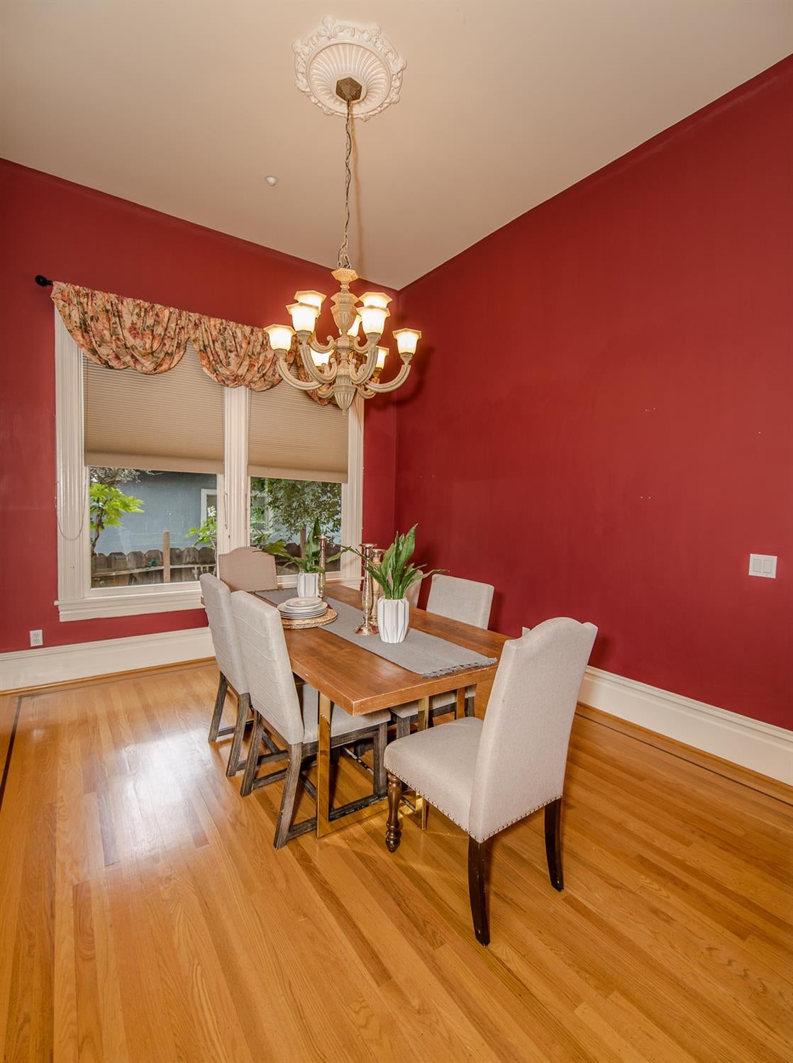 Woodland, California, 95695, United States, 5 Bedrooms Bedrooms, ,4 BathroomsBathrooms,Residential,Active,1843839