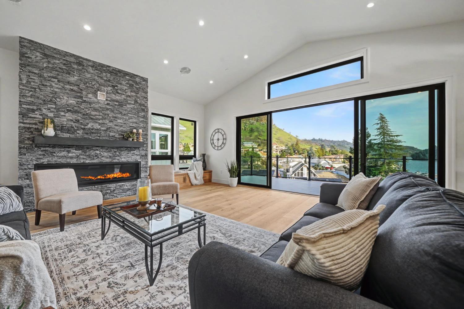 Copperopolis, California, 95228, United States, 3 Bedrooms Bedrooms, ,4 BathroomsBathrooms,Residential,Active,2044189
