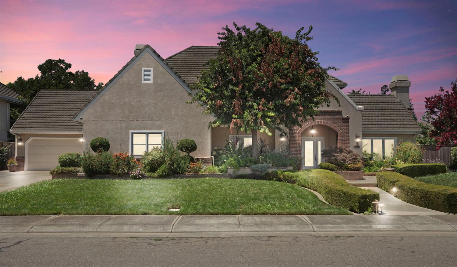 Lodi, California, 95242, United States, 4 Bedrooms Bedrooms, ,3 BathroomsBathrooms,Residential,Active,2007974