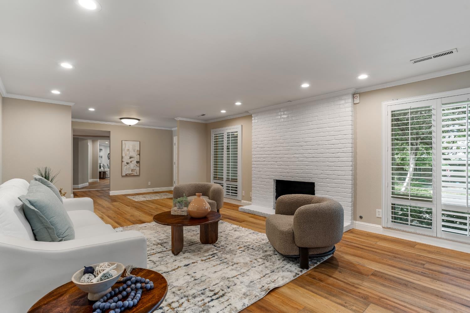 Sacramento, California, 95864, United States, 5 Bedrooms Bedrooms, ,3 BathroomsBathrooms,Residential,Active,1946308