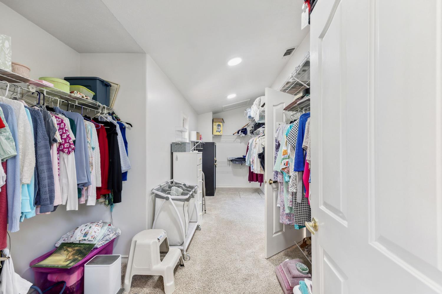 Wilton, California, 95693, United States, 4 Bedrooms Bedrooms, ,4 BathroomsBathrooms,Residential,Active,1892600