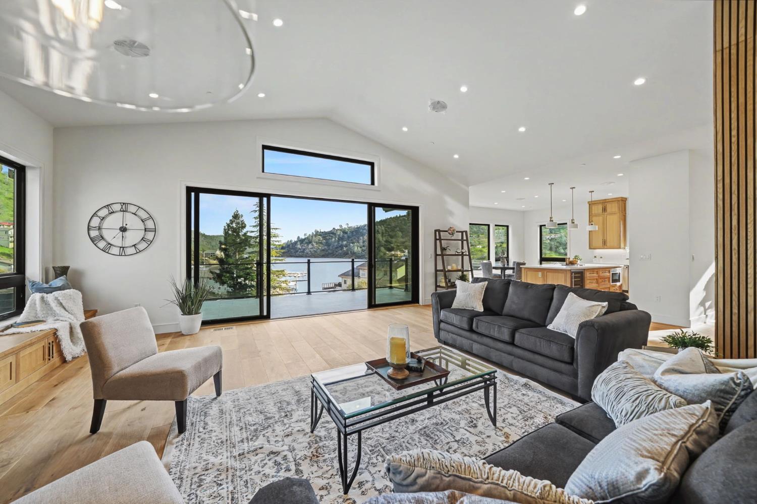 Copperopolis, California, 95228, United States, 3 Bedrooms Bedrooms, ,4 BathroomsBathrooms,Residential,Active,2044189