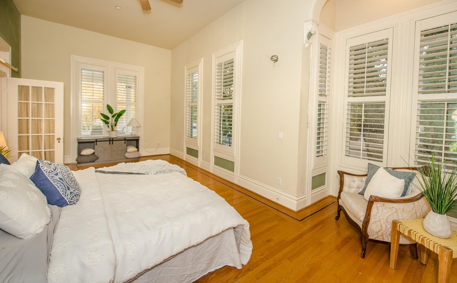 Woodland, California, 95695, United States, 5 Bedrooms Bedrooms, ,4 BathroomsBathrooms,Residential,Active,1843839