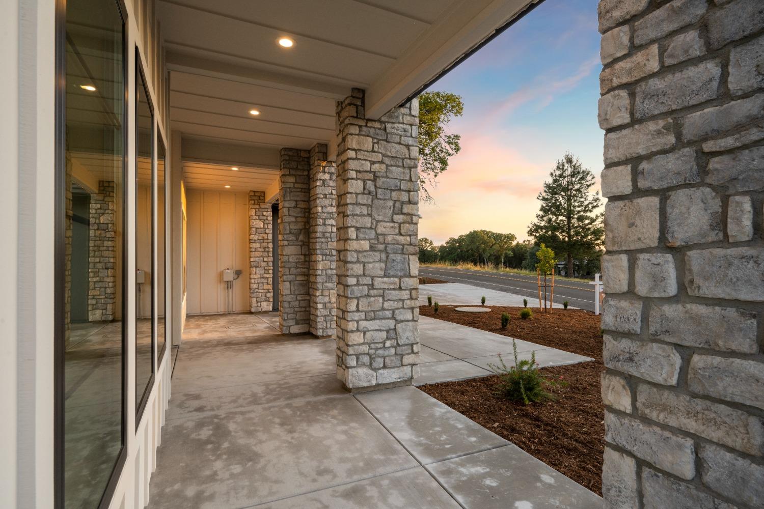 Auburn, California, 95602, United States, 4 Bedrooms Bedrooms, ,3 BathroomsBathrooms,Residential,Active,1943769