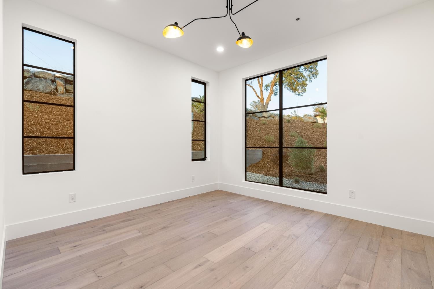 El Dorado Hills, California, 95762, United States, 5 Bedrooms Bedrooms, ,5 BathroomsBathrooms,Residential,Active,1998588