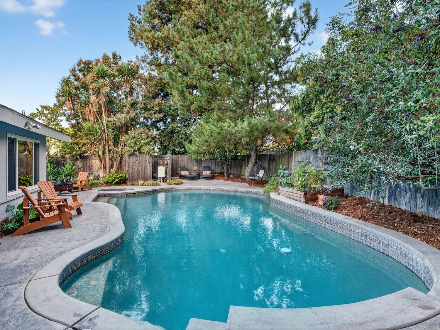 Davis, California, 95618, United States, 4 Bedrooms Bedrooms, ,2 BathroomsBathrooms,Residential,Active,1961942